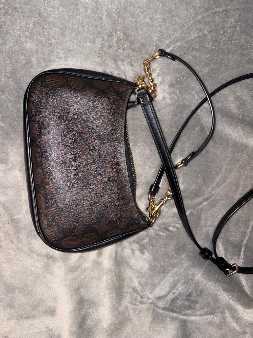 Coach Teri Shoulder Bag - Picture 4 of 9